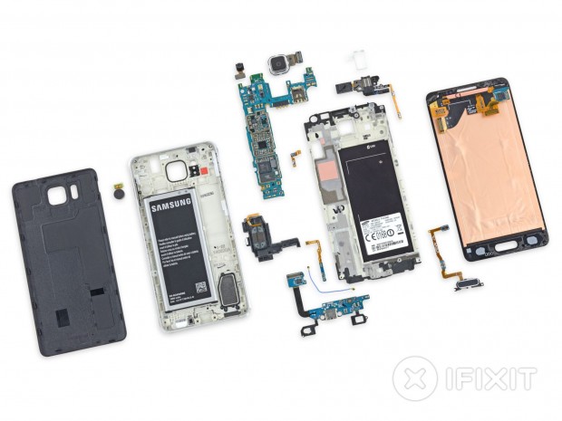Das Galaxy Alpha erreicht fünf von zehn Punkten bei iFixit. (Bild: iFixit)