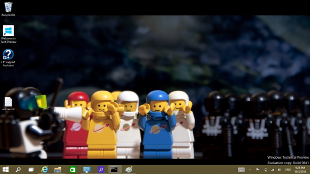 Man beachte die Taskleiste. Die kleinen Balken deuten auf aktive Programme auf einem anderen virtuellen Desktop hin. (Screenshot: Golem.de)