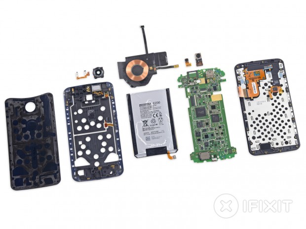 Das auseinandergenommene Nexus 6 (Bild: iFixit)