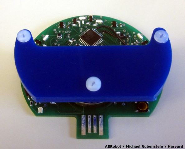 Die Unterseite des Aerobot (Foto: Michael Rubenstein/Harvard-Universität)