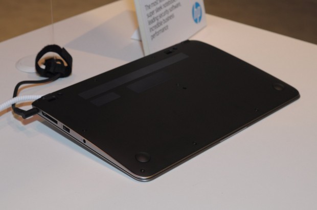 Die Unterseite erlaubt keinen Zugriff auf Komponenten. (Foto: Andreas Sebayang/Golem.de)