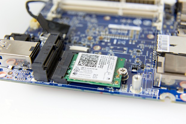 Gigabyte Brix GB-BXi5H-5200 (Bild: Martin Wolf/Golem.de)