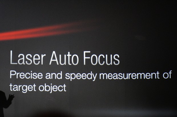 Asus stellt Zenfone 2 und Zenfone Zoom vor. (Fotos: Nico Ernst)