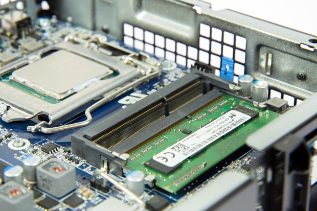 Unser Alienware Alpha bietet nur 4 GByte Speicher. (Bild: Martin Wolf/Golem.de)