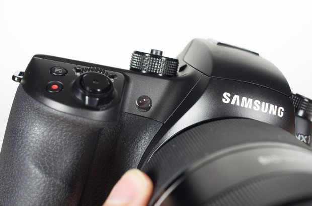 Samsung NX1 (Bild: Andreas Donath)