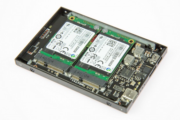 Zwei Samsung 840 Evo im mSata-Format im Raid-0 (Bild: Martin Wolf/Golem.de)