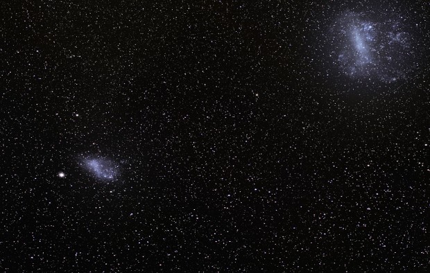 Die große und die kleine Magellansche Wolke; Begleiter unserer Milchstraße (Bild: S. Brunier/ESO)