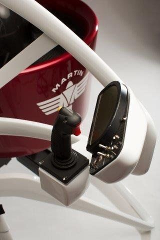 Gesteuert wird per Joystick. (Foto: Martin Aircraft Company)