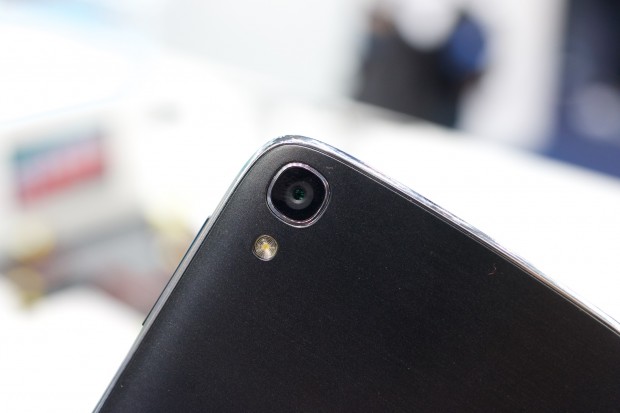 Idol 3 von Alcatel Onetouch (Bild: Michael Wieczorek/Golem.de)