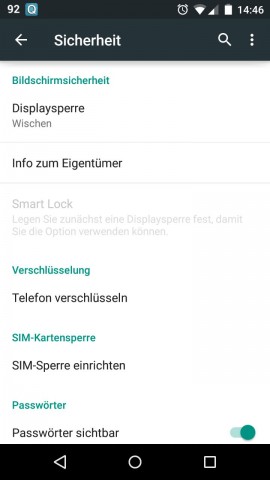 Die Option kann bei den Smart Locks in den Sicherheitseinstellungen aktiviert werden. (Screenshot: Golem.de)