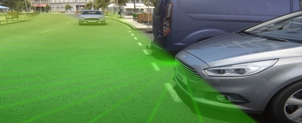 Ford S-Max  mit Frontkamera (Bild: Ford)