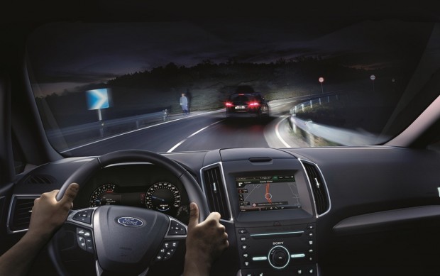 Ford S-Max mit LED-Scheinwerfern mit Anti-Blendautomatik (Bild: Ford)