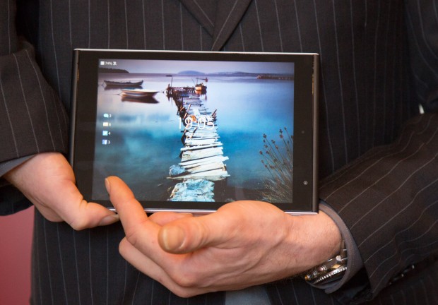 Jolla-COO Marc Dillon präsentiert das Jolla Tablet. (Bild: Martin Wolf/Golem.de)