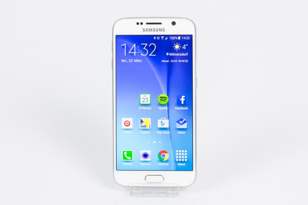 Samsungs neues Topsmartphone Galaxy S6 (Bild: Tobias Költzsch/Golem.de)