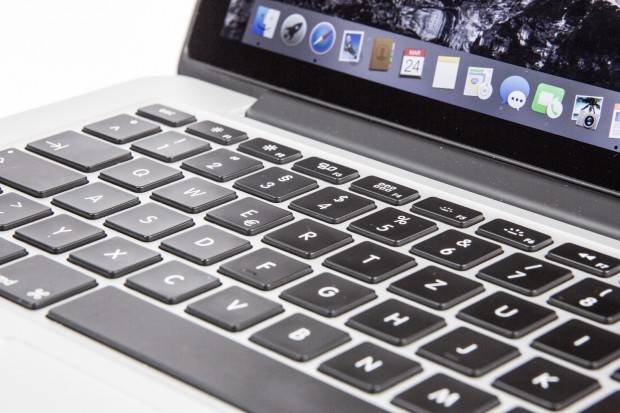 Der Tastenhub ist beim neuen Macbook recht gering. (Foto: Martin Wolf/Golem.de)
