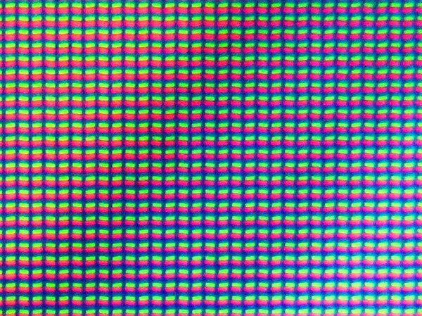 Nahaufnahme des Sharp-Displays mit RGB-Matrix und 3.200 x 1.800 Pixeln (Bild: Martin Wolf/Golem.de)
