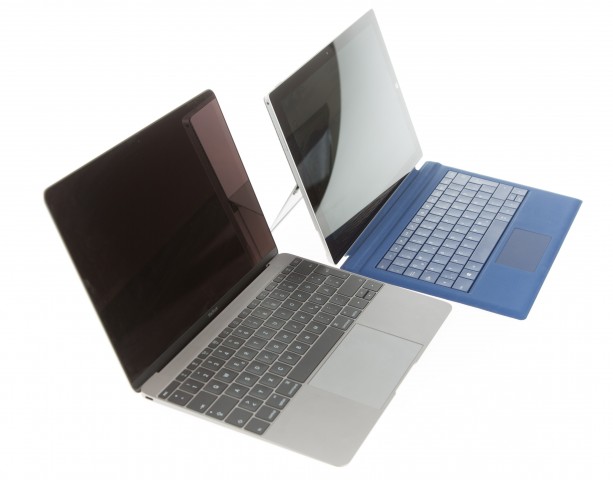 Das Surface Pro 3 ist mit dem Tastaturcover dicker als Apples Macbook 12. (Bild: Martin Wolf/Golem.de)
