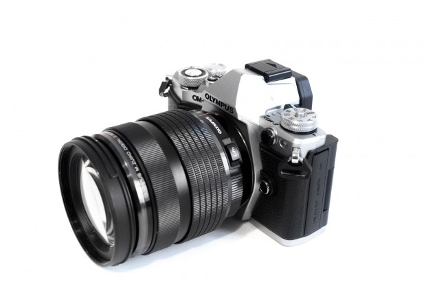 Olympus OM-D E-M5 Mark II (Bild: Andreas Donath)
