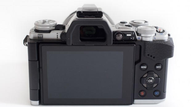 Olympus OM-D E-M5 Mark II (Bild: Andreas Donath)