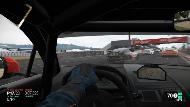 Wir versuchen, einen anstehenden Dreher durch Gegenlenken zu verhindern.