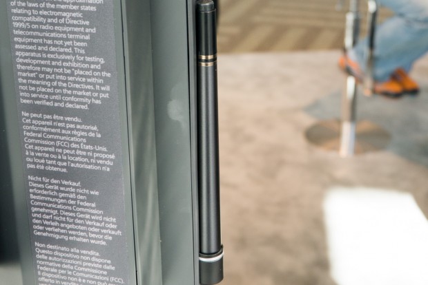 Auch auf der linken Seite wird ein Stift gehalten. (Foto: Andreas Sebayang/Golem.de)