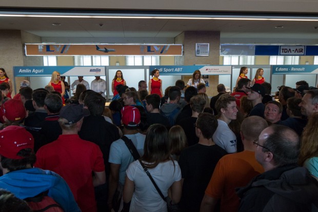 Schlangestehen f&uuml;r Autogramme. (Foto: Werner Pluta/Golem.de)