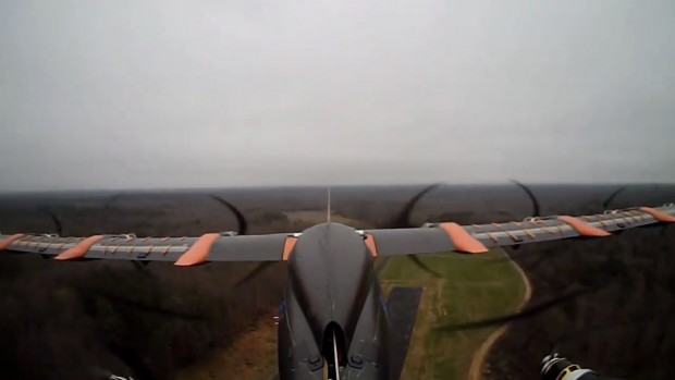Jetzt ist der &Uuml;bergang in den horizontalen Gleitflug gegl&uuml;ckt. (Foto: David C. Bowman/ Nasa Langley)