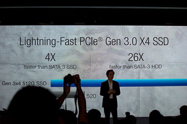 Asus stellt die Zen-All-in-One-PCs vor. (Bild: Tobias K&ouml;ltzsch/Golem.de)