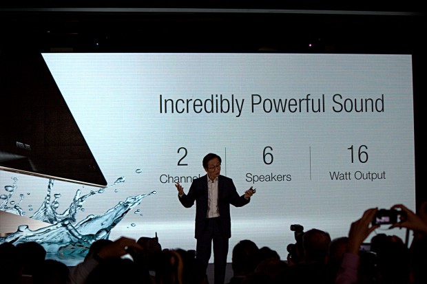 Asus stellt die Zen-All-in-One-PCs vor. (Bild: Tobias K&ouml;ltzsch/Golem.de)