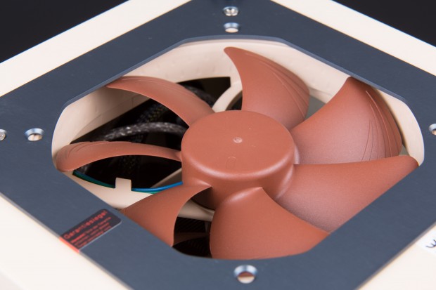 Der Noctua-L&uuml;fter ist sehr leise. (Bild: Martin Wolf/Golem.de)