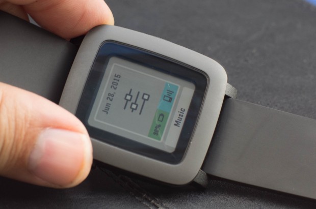 Pebble Time (Bild: Andreas Donath)