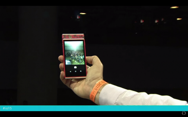 Mit einem Project-Ara-Smartphone wird ein Foto aufgenommen. (Bild: Google/Screenshot: Golem.de)