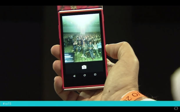 Mit einem Project-Ara-Smartphone wird ein Foto aufgenommen. (Bild: Google/Screenshot: Golem.de)
