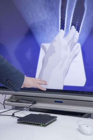 Pr&auml;diktiver Touchscreen (Bild: Jaguar Land Rover)