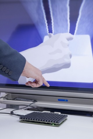 Pr&auml;diktiver Touchscreen (Bild: Jaguar Land Rover)