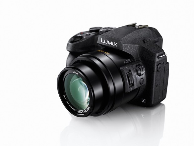 Panasonic FZ300 (Bild: Panasonic)