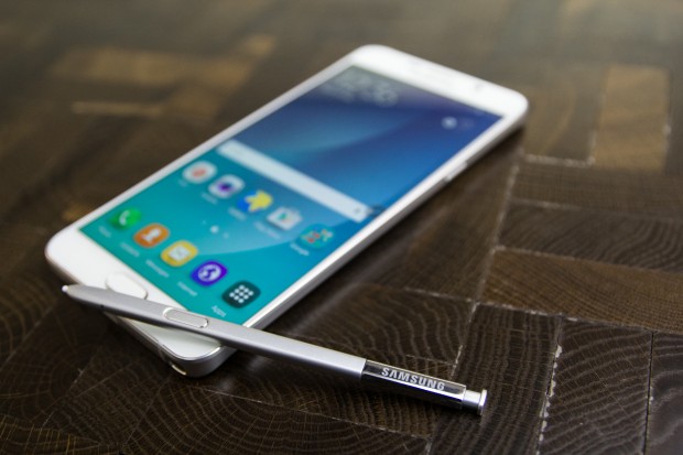 Samsung plant, das Galaxy Note 5 nur in Nordamerika und Asien auf den Markt zu bringen. (Bild: Tobias Költzsch/Golem.de)