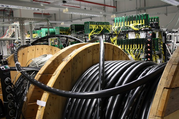 Mehrere Kilometer Festnetzkabel, um realistische Tests durchführen zu können (Foto: Christoph von Schierstädt/Lantiq)