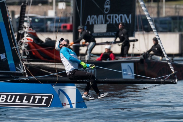 Während der Bugmann von Engie noch nach der Windfahne auf dem Mast schaut, ... (Foto: Werner Pluta/Golem.de)