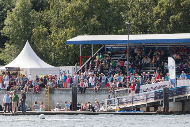 Erst am Nachmittag sahen die rund 22.000 Besucher... (Foto: Werner Pluta/Golem.de)