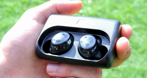 The Dash in seiner Aufbewahrungsbox (Bild: Tobias K&ouml;ltzsch/Golem.de)