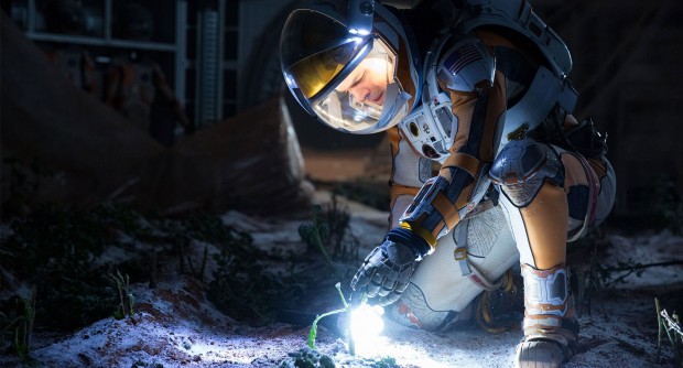 Mit der Verfilmung von Andy Weirs The Martian werden sich die Feuilletons in den kommenden Monaten auseinandersetzen. (Bild: 20th Century Fox)
