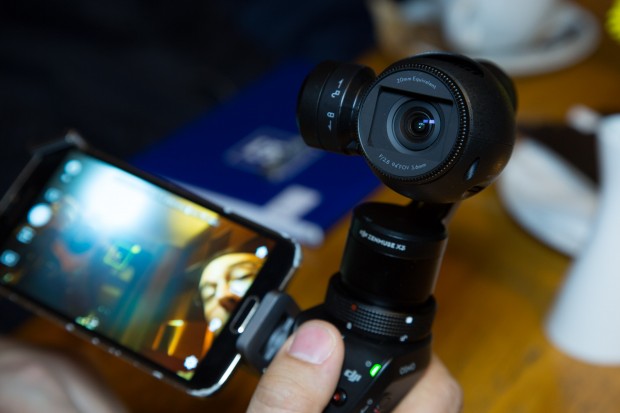 Die Kamera l&auml;sst sich um 320 Grad drehen. (Bild: Martin Wolf/Golem.de)