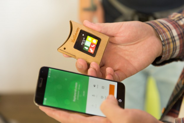 Seeedstudio zeigte sein neues Bastel-Smartphone Rephone. (Foto: Martin Wolf/Golem.de)