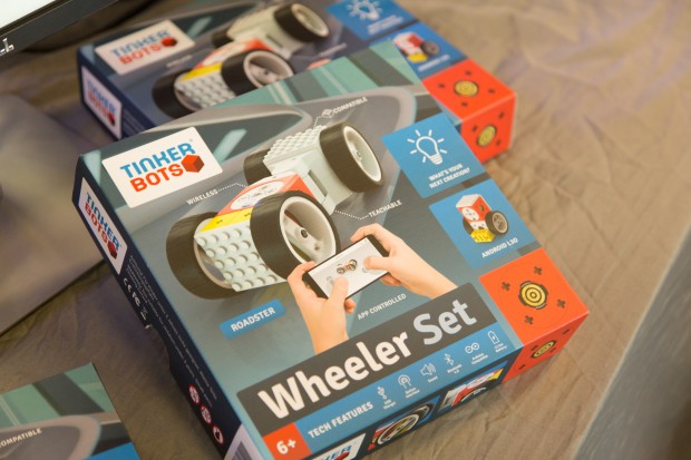 Tinkerbots präsentierte seine Bausets. (Foto: Martin Wolf/Golem.de)
