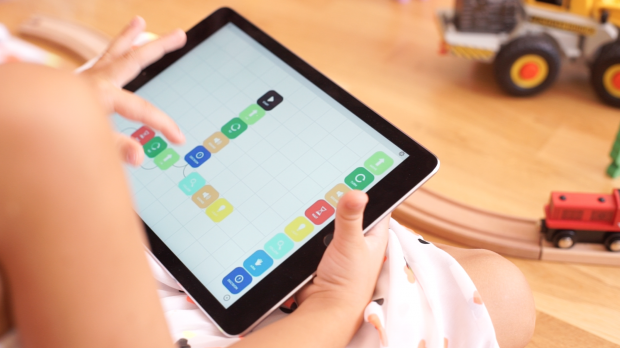 Die Programmierung erfolgt mit Hilfe von Symbolen. (Foto: Robo Wunderkind)