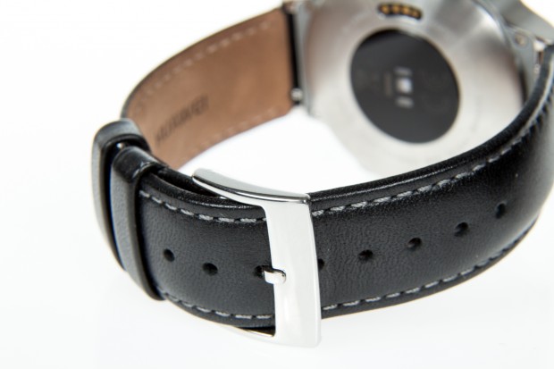 Das Lederarmband der Huawei Watch (Bild: Martin Wolf/Golem.de)