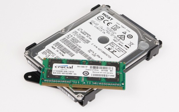 In der Steam Machine stecken eine 1-TByte-HDD und 8 GByte RAM. (Foto: Martin Wolf/Golem.de)