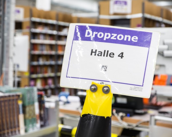 Hier lagern nicht nur Waren von Amazon - auch andere Verkäufer können das Center nutzen. (Foto: Martin Wolf)