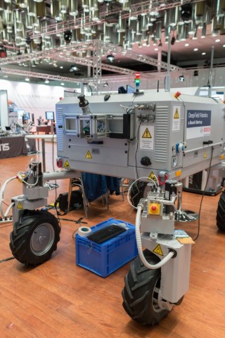 Die Bosch-Ausgründung präsentierte den Roboter auf der Konferenz Iros in Hamburg. (Foto: Werner Pluta/Golem.de)